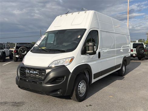 Used 2025 RAM ProMaster 3500 FWD image 2