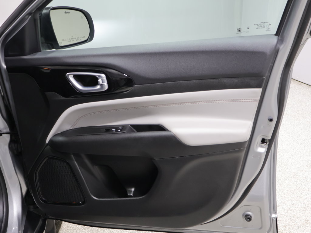 Certified 2024 Jeep Compass Limited AWD/4WD image 22