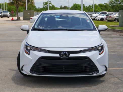 Used 2025 Toyota Corolla LE FWD image 24