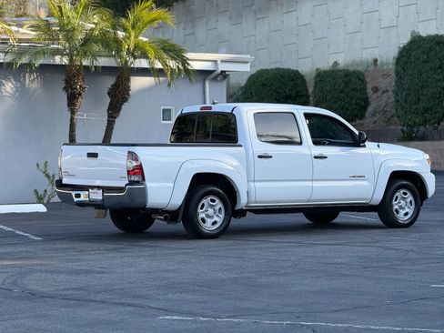 Used 2015 Toyota Tacoma 2WD Double Cab w/ SR5 Package image 5