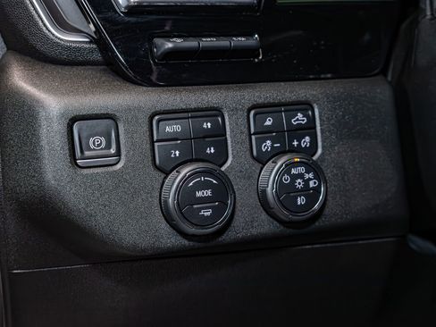 Used 2024 Chevrolet Silverado 2500 High Country w/ High Country Premium Package image 20