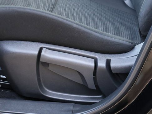 Used 2022 Nissan Rogue Sport S image 24