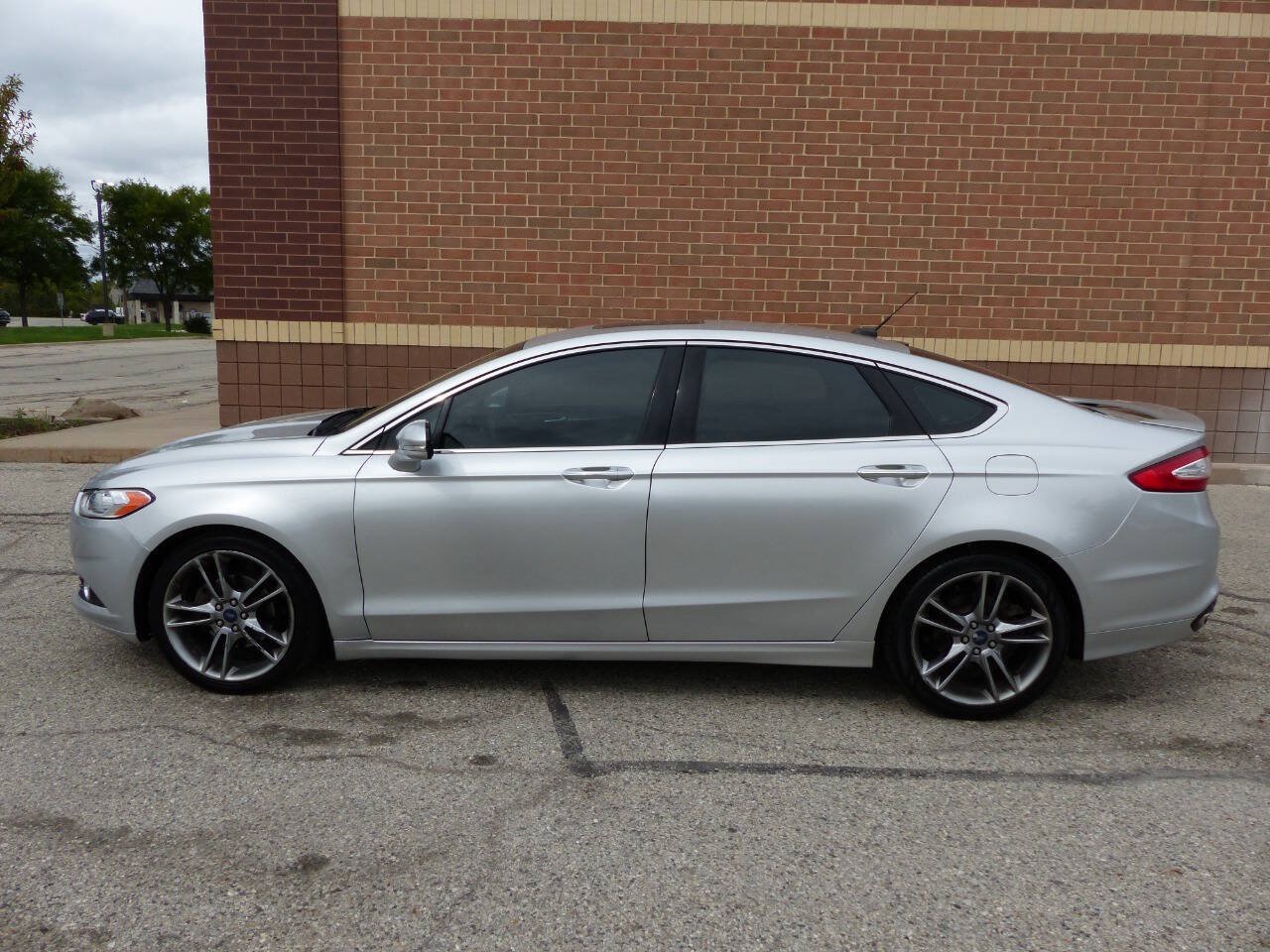 Used 2016 Ford Fusion Titanium FWD image 7