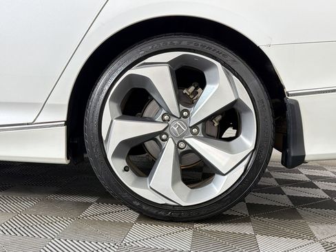 Used 2020 Honda Accord Touring image 8