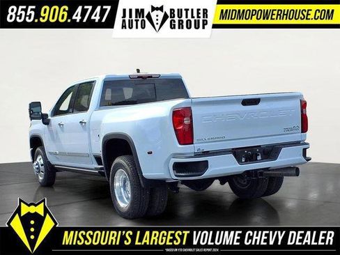 New 2026 Chevrolet Silverado 3500 High Country w/ High Country Premium Package AWD/4WD image 6