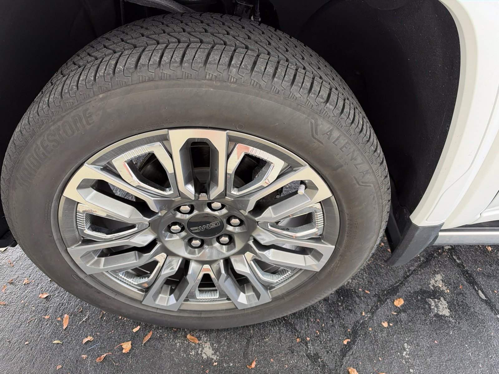 Used 2024 GMC Sierra 1500 Denali Ultimate AWD/4WD image 9