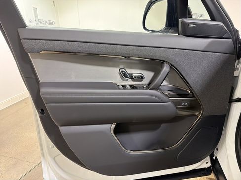 New 2026 Land Rover Range Rover Sport Dynamic SE image 9