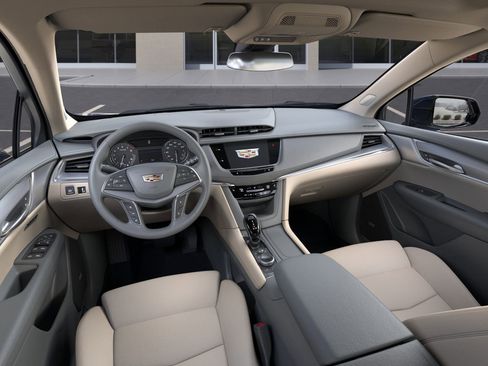 New 2025 Cadillac XT5 Premium Luxury w/ LPO, Floor Liner Package image 15