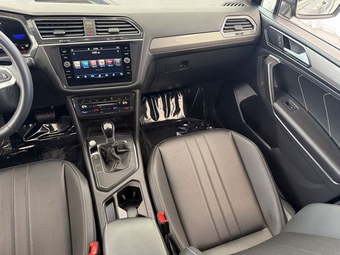 Used 2023 Volkswagen Tiguan SE FWD image 27