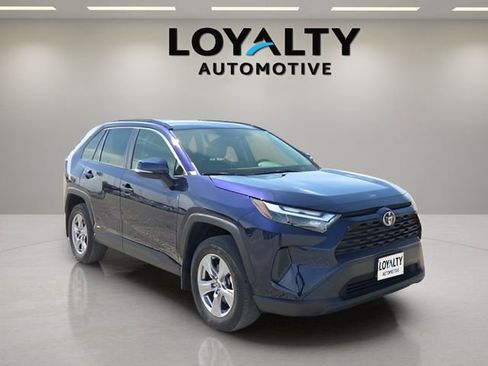Used 2025 Toyota RAV4 XLE w/ Convenience Package image 7