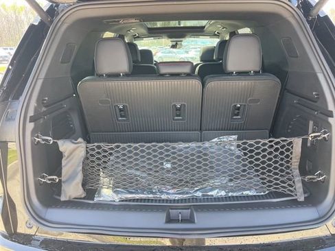 New 2026 Chevrolet Traverse RS w/ LPO, Floor Liner Package image 6
