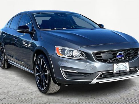 Used 2018 Volvo S60 T5 Cross Country Platinum image 12