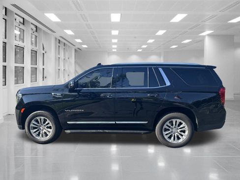 Used 2024 GMC Yukon SLT w/ SLT Premium Package AWD/4WD image 8