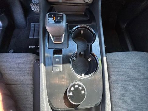 Used 2023 Nissan Rogue SV AWD/4WD image 17