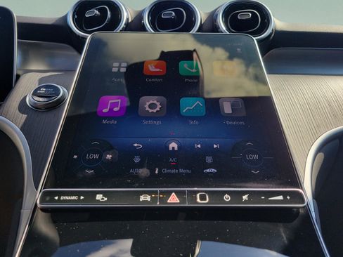 Certified 2025 Mercedes-Benz GLC 300 image 28