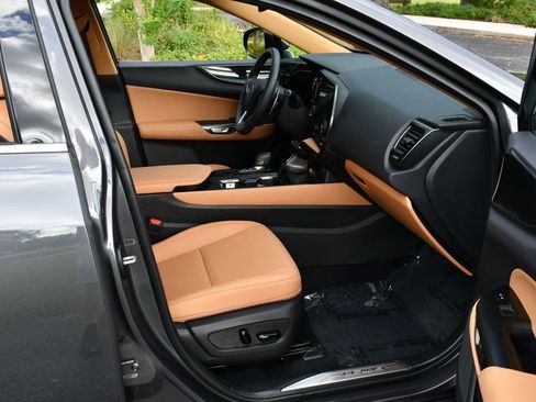 Used 2025 Lexus NX 250 FWD w/ Towing Package (2000 Lbs) image 45