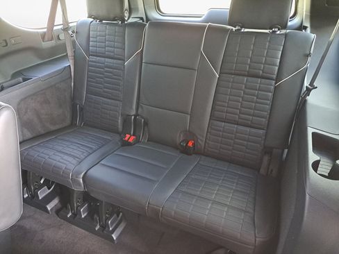Used 2026 Cadillac Escalade ESV Platinum Sport w/ LPO, ONYX Package AWD/4WD image 13