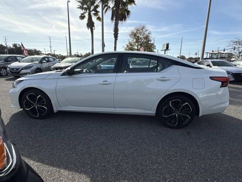 Certified 2023 Nissan Altima 2.5 SR image 7