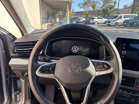 Used 2025 Volkswagen Jetta SE image 34