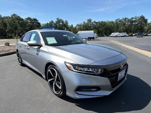 Used 2020 Honda Accord Sport image 2