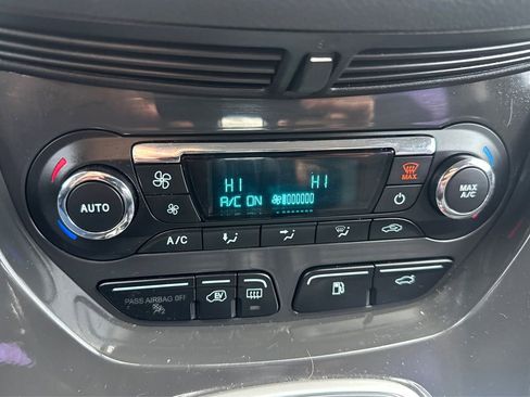 Used 2016 Ford C-MAX Energi SEL w/ Equipment Group 302A image 28