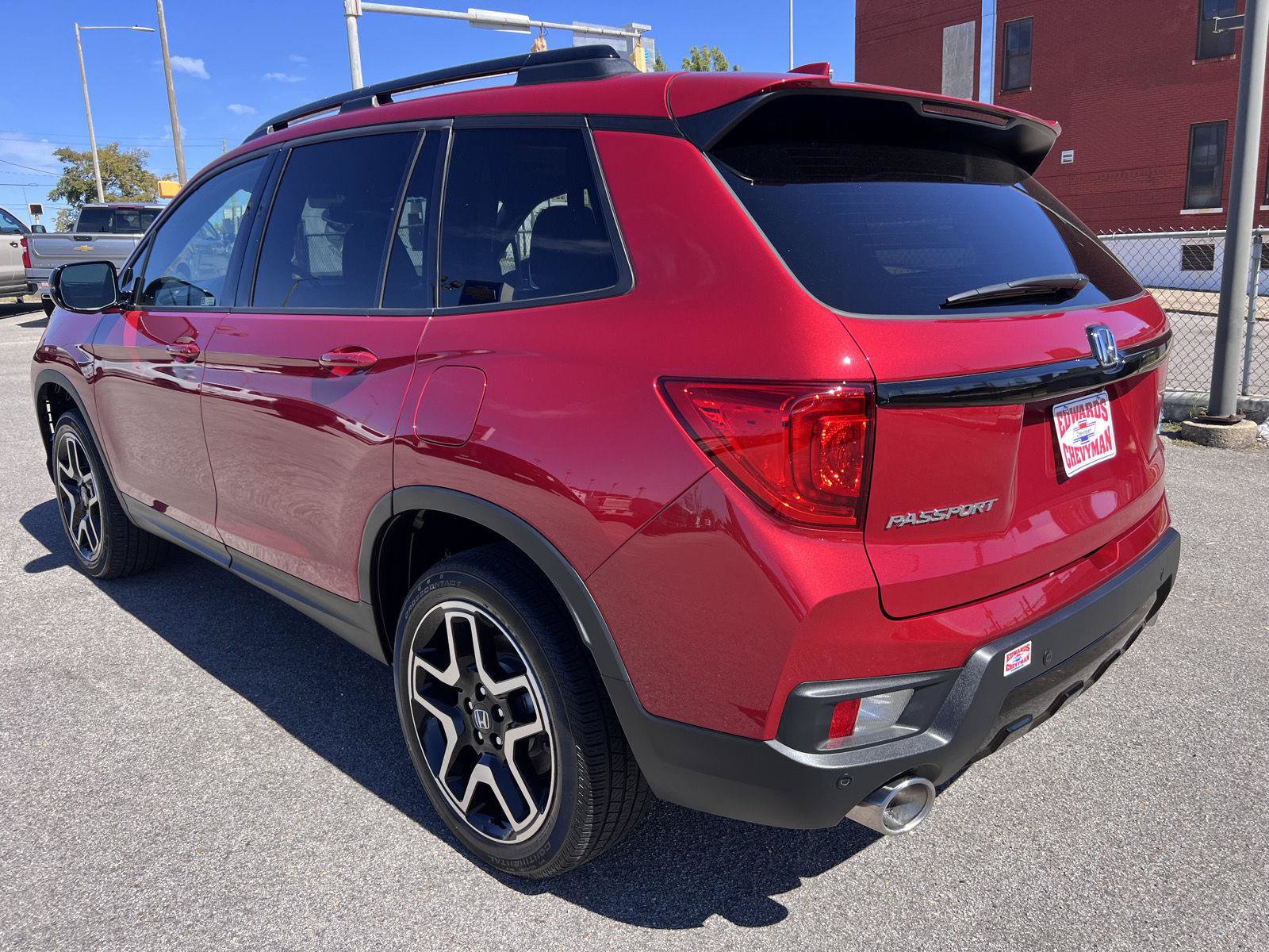 Used 2023 Honda Passport Elite image 5
