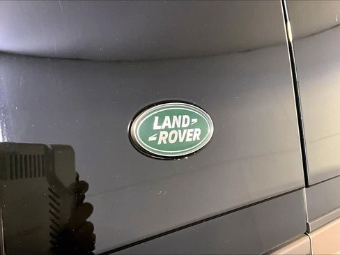 Used 2024 Land Rover Defender 110 X-Dynamic SE AWD/4WD image 33