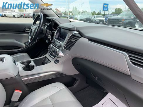 Used 2019 Chevrolet Tahoe LT AWD/4WD image 12