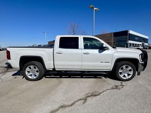Used 2018 GMC Sierra 1500 SLE w/ SLE Value Package image 6