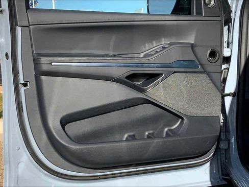 New 2025 Lincoln Navigator L Reserve w/ Jet Appearance Package image 10