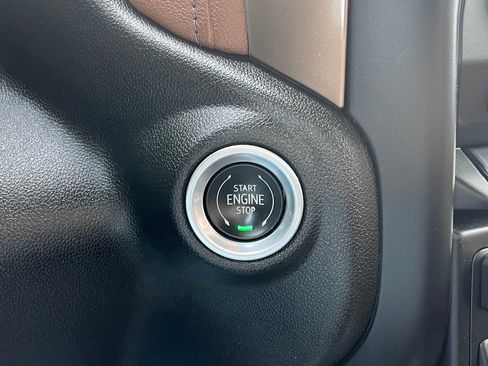 Used 2022 Chevrolet Silverado 1500 High Country image 19