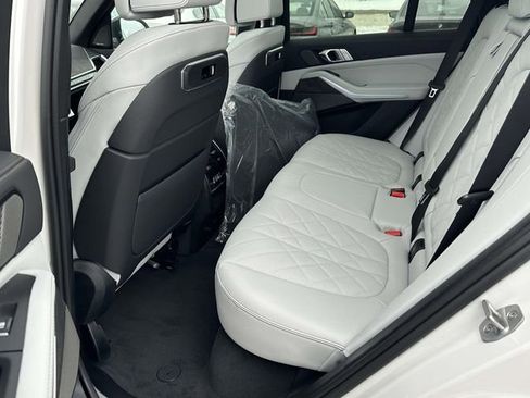 New 2026 BMW X5 xDrive50e AWD/4WD image 8