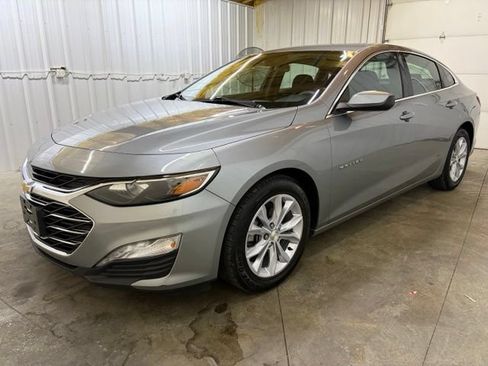 Used 2023 Chevrolet Malibu LT FWD image 2