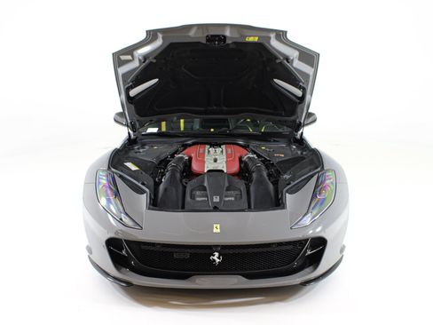 Used 2019 Ferrari 812 Superfast RWD image 54
