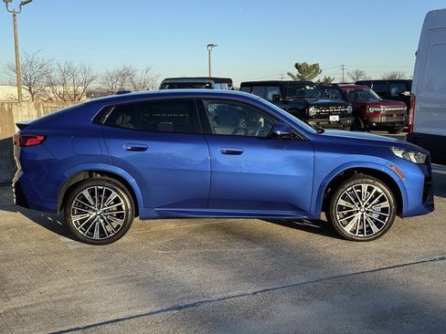 Used 2025 BMW X2 xDrive28i w/ Premium Package image 7