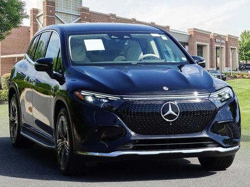 Certified 2023 Mercedes-Benz EQS 450+ SUV image 3