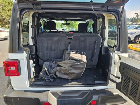 Used 2021 Jeep Wrangler Rubicon AWD/4WD image 13