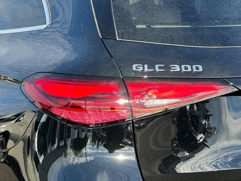 New 2026 Mercedes-Benz GLC 300 4MATIC image 25