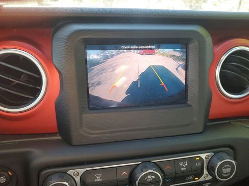 Used 2019 Jeep Wrangler Unlimited Rubicon image 29