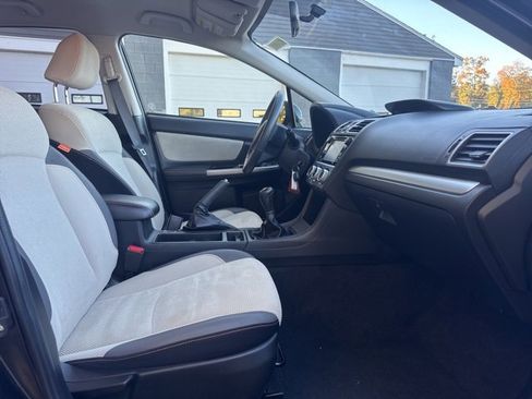 Used 2017 Subaru Crosstrek 2.0i Premium image 18