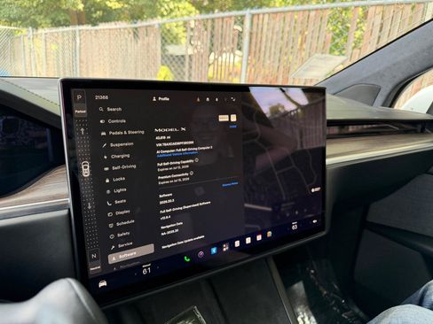 Used 2023 Tesla Model X AWD/4WD image 12