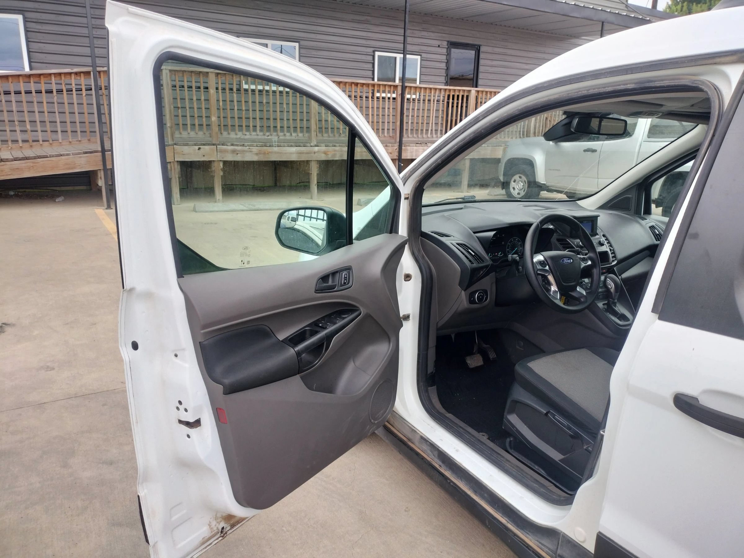 Used 2022 Ford Transit Connect XL FWD image 18
