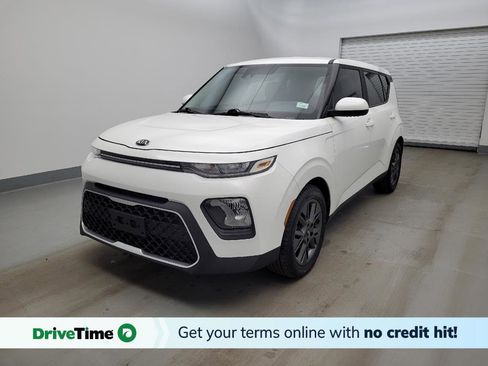 Used 2021 Kia Soul S image 1