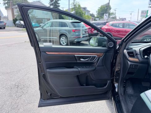 Used 2018 Honda CR-V Touring image 12
