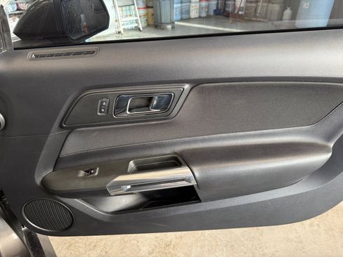 Used 2017 Ford Mustang GT w/ Black Accent Package image 8