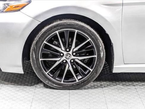 Used 2021 Toyota Camry SE image 32
