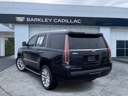 Used 2019 Cadillac Escalade Premium Luxury RWD image 5