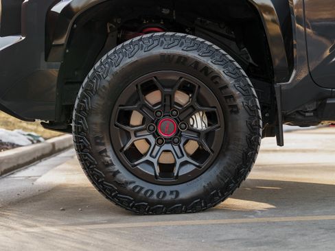 Used 2024 Toyota Tacoma TRD Pro image 27