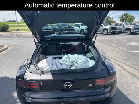 Used 2024 Nissan Z Performance w/ Floor Mat Package RWD image 14