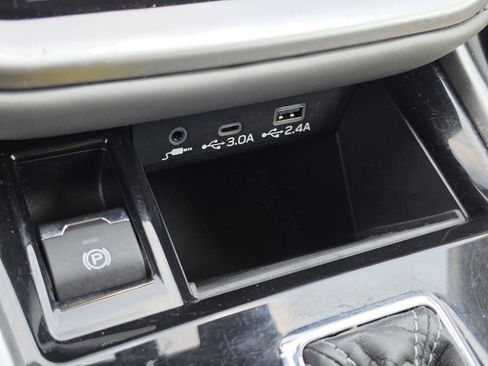 Used 2024 Subaru Outback Limited AWD/4WD image 28